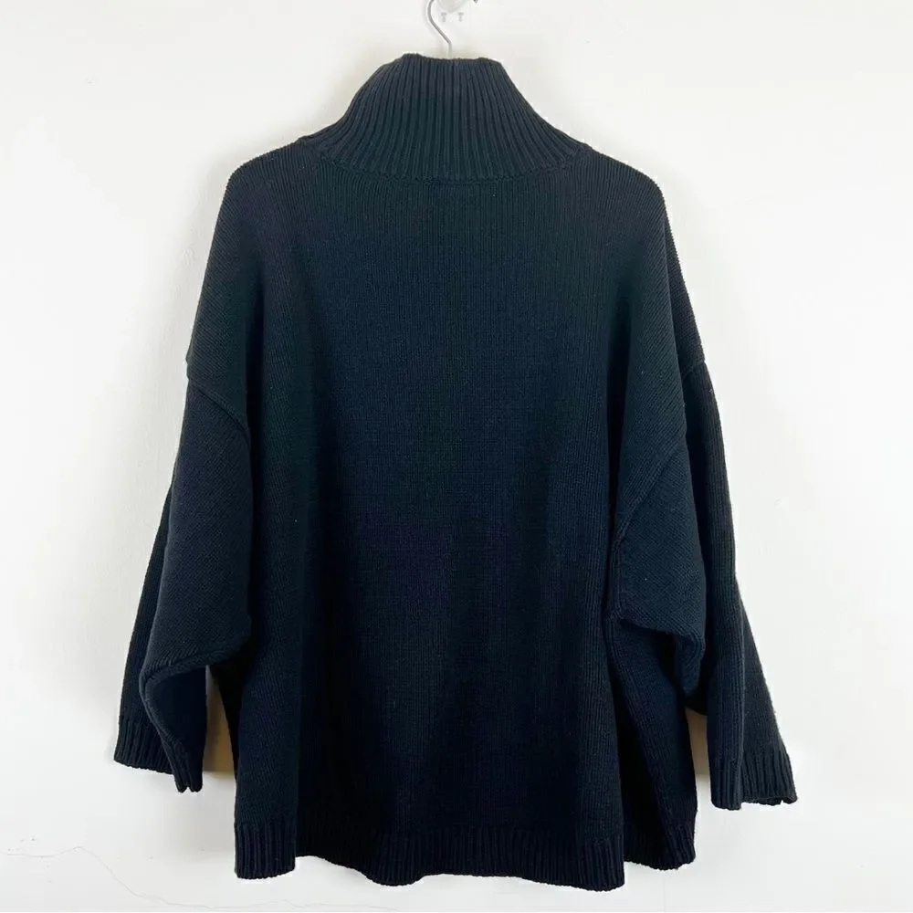 Torrid Drop Shoulder Turtle Neck Sweater Leopard Lips Black, Size 3/4